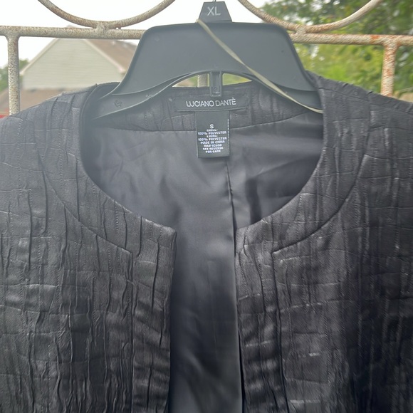 Luciano Dante black blazer, size small, gently used preloved - Picture 2 of 2